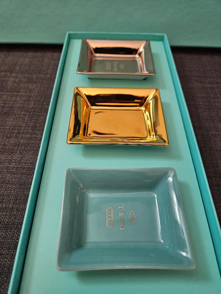 Tiffany & Co. 1837 Porcelain Catchall Set image indicator(3)