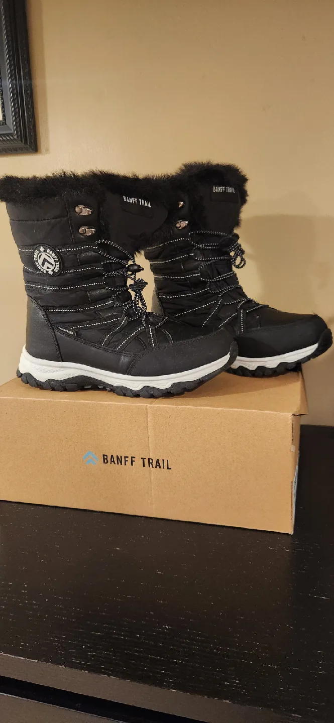 Banff Trail Snowflakes-JG Winter Boots - Size 5 image indicator(2)