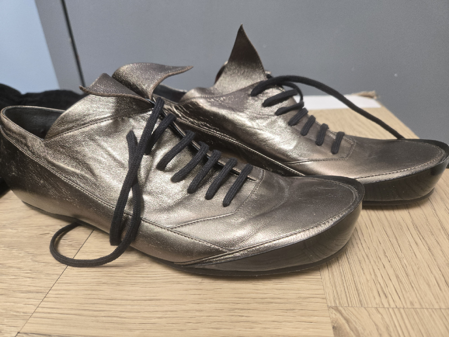 Stephen Venezia Metallic Silver Shoes - Size 10 - photo 3