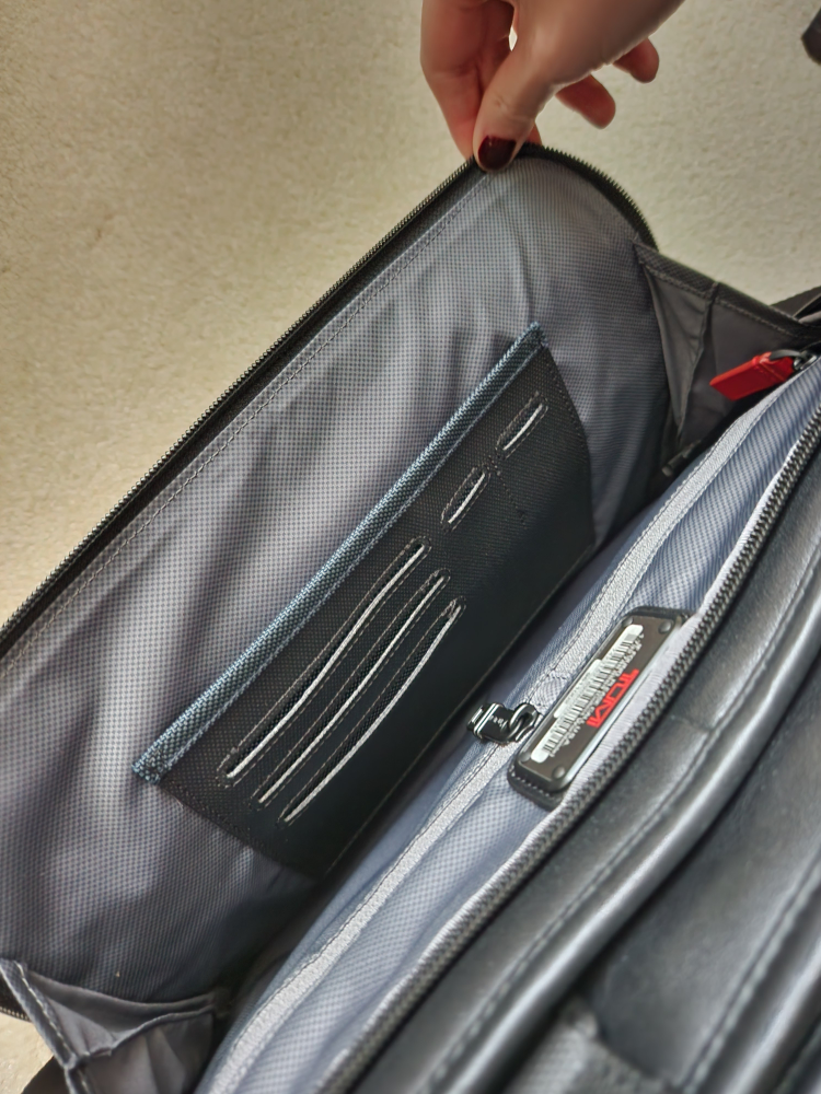 Tumi Black Leather Bag - Like New w Dust Bag - photo 5