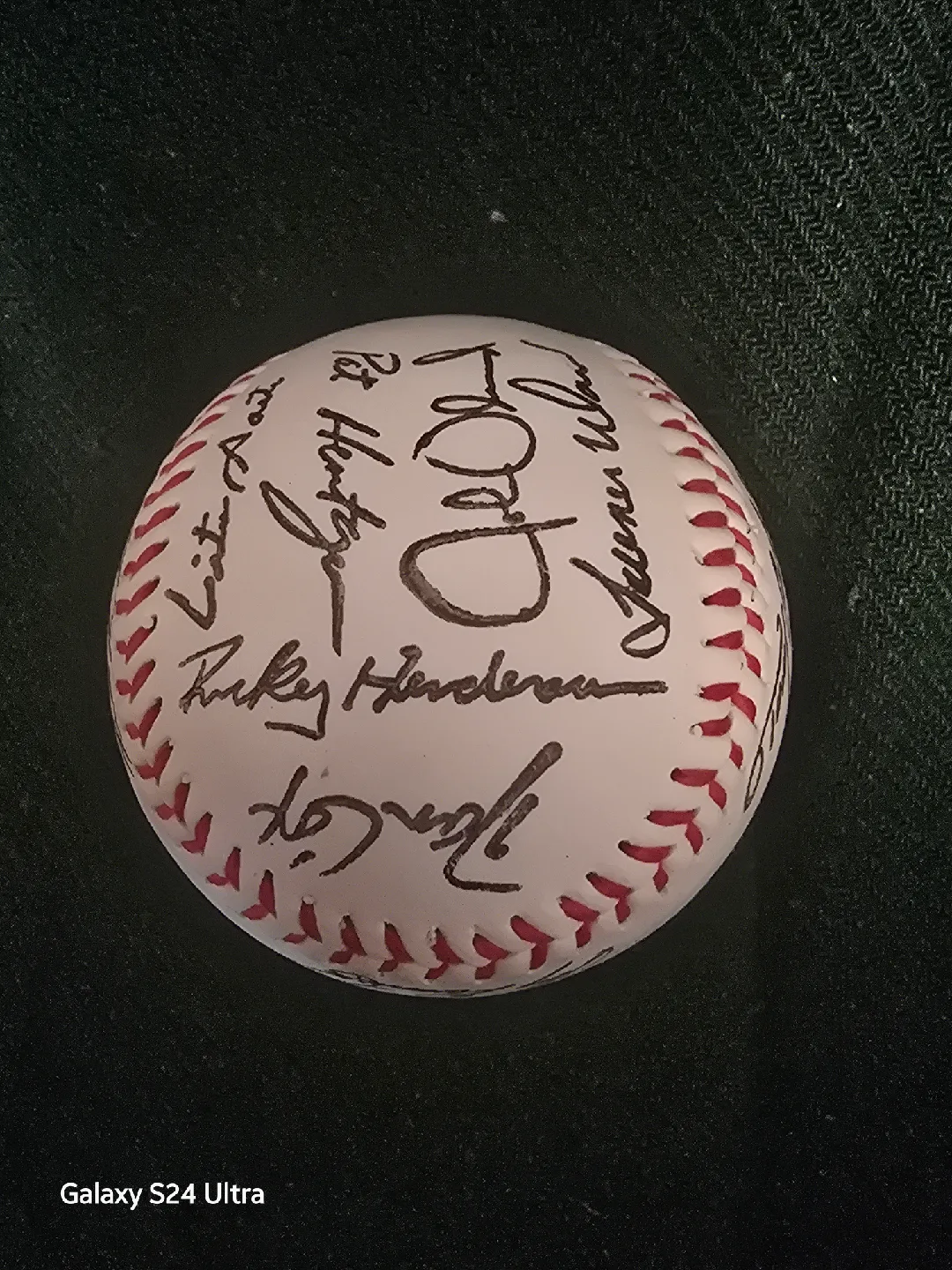 Autographed Baseball image indicator(2)