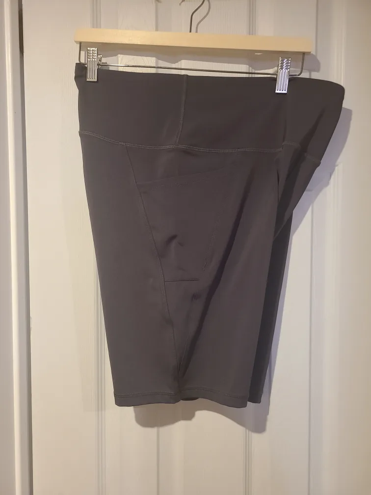 Black Athletic Shorts - Polyester/Elastane Blend image indicator(2)