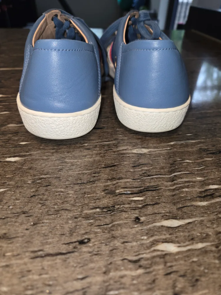 Gucci Blue Leather Sneakers size 9 image indicator(3)
