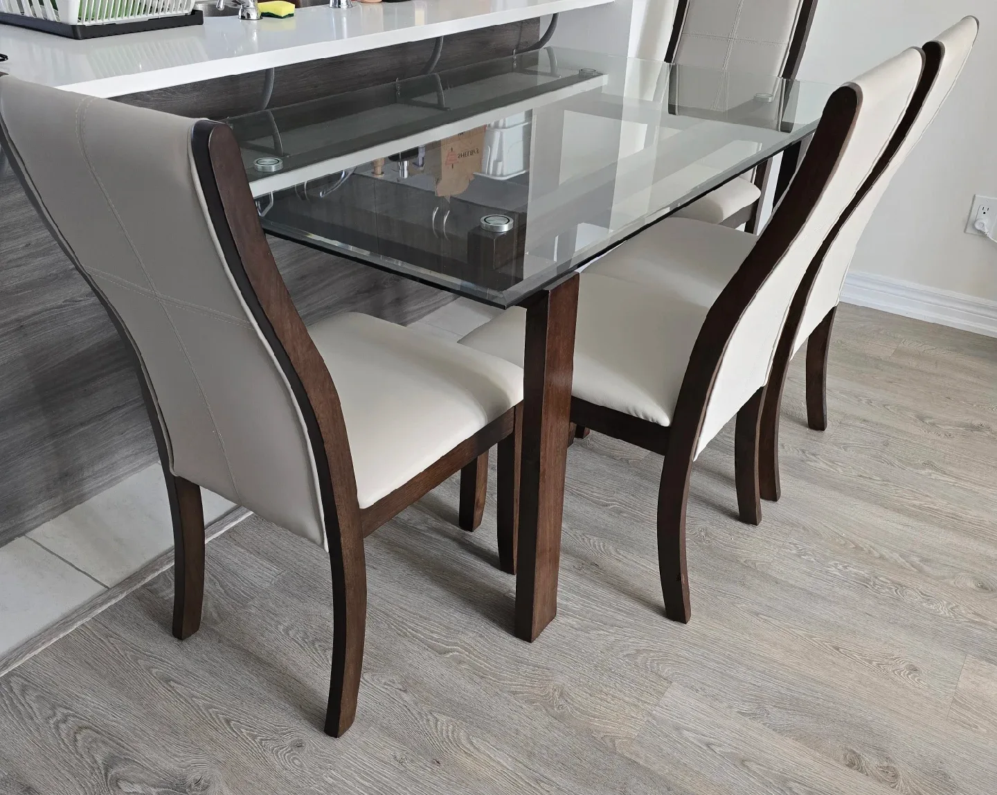 Dining Table with 4 Chairs image indicator(2)