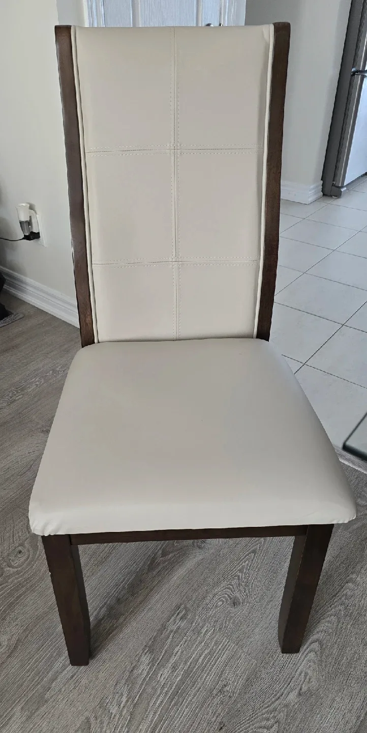 Dining Table with 4 Chairs image indicator(3)