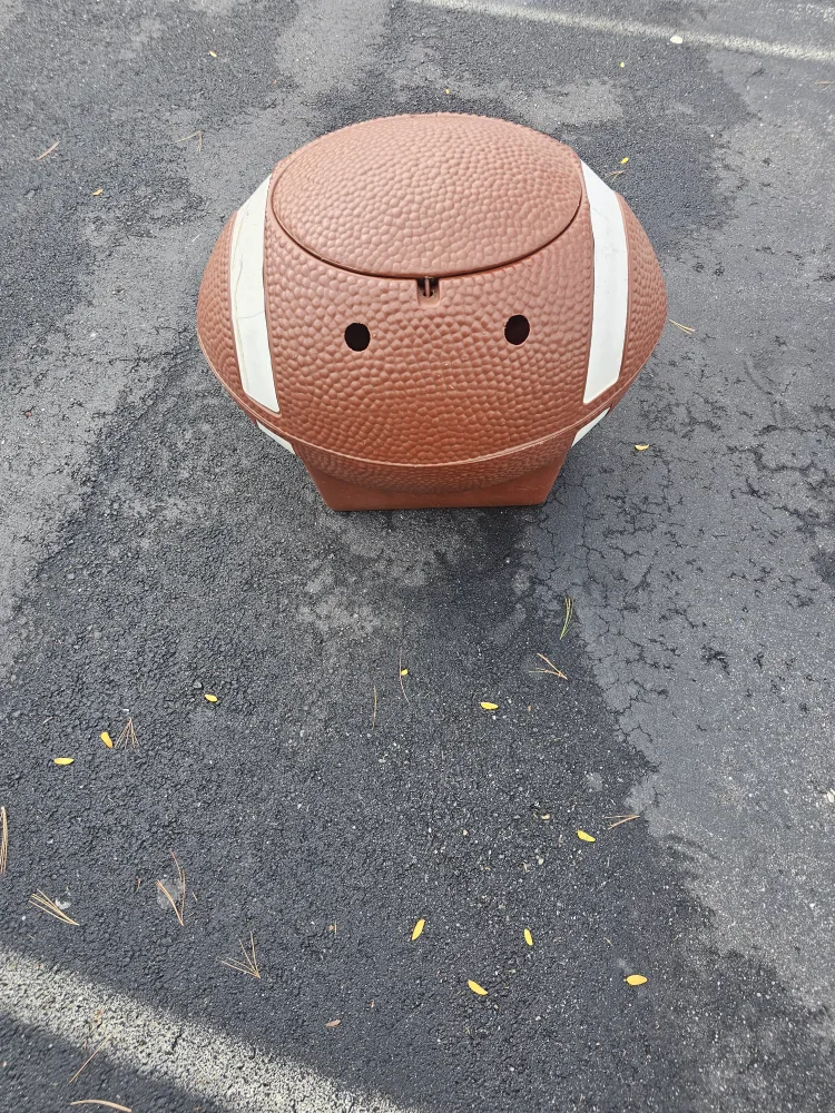 Little Tikes Football Toy Box image indicator(4)