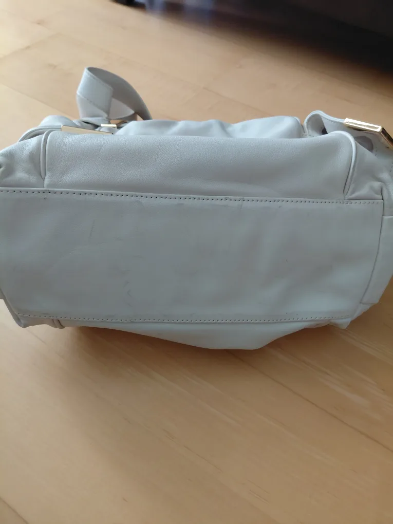 Michael Kors White Leather Shoulder Bag image indicator(3)