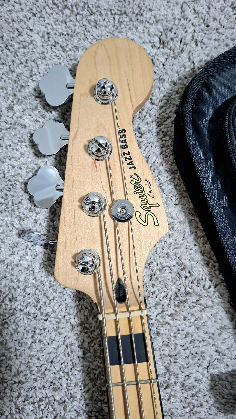 Squier Professional Jazz Bass Guitar - photo 2