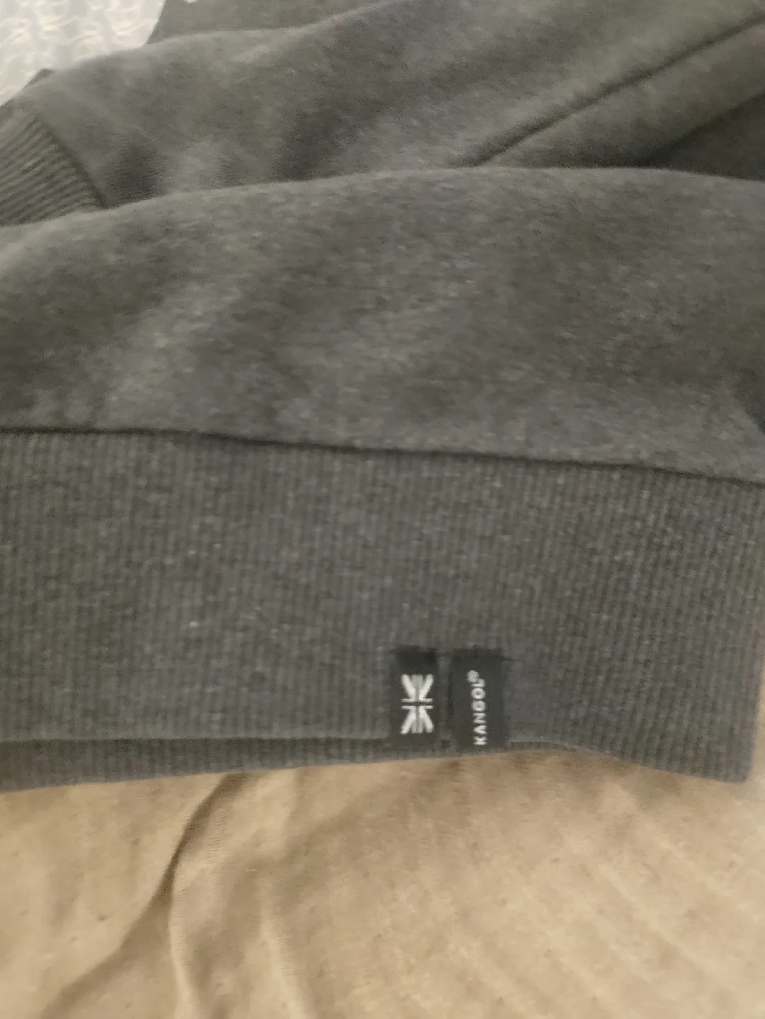 Kangol Grey Sweatshirt + LOL Surprise Mini Dolls image indicator(4)