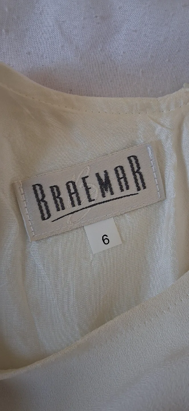 Braemar Cream Dress & Jacket Set - Size 6 image indicator(3)