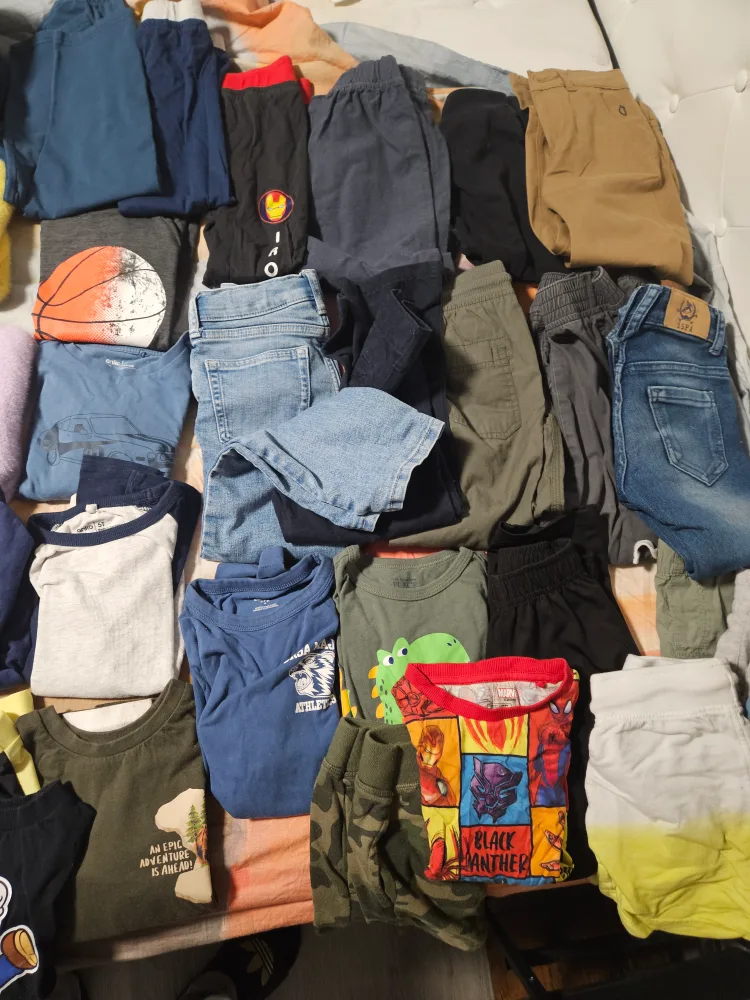 Mixed Kids Clothing Bundle image indicator(7)
