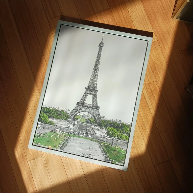 Classic Eiffel Tower Paris Framed Print – Wall Décor image indicator(9)