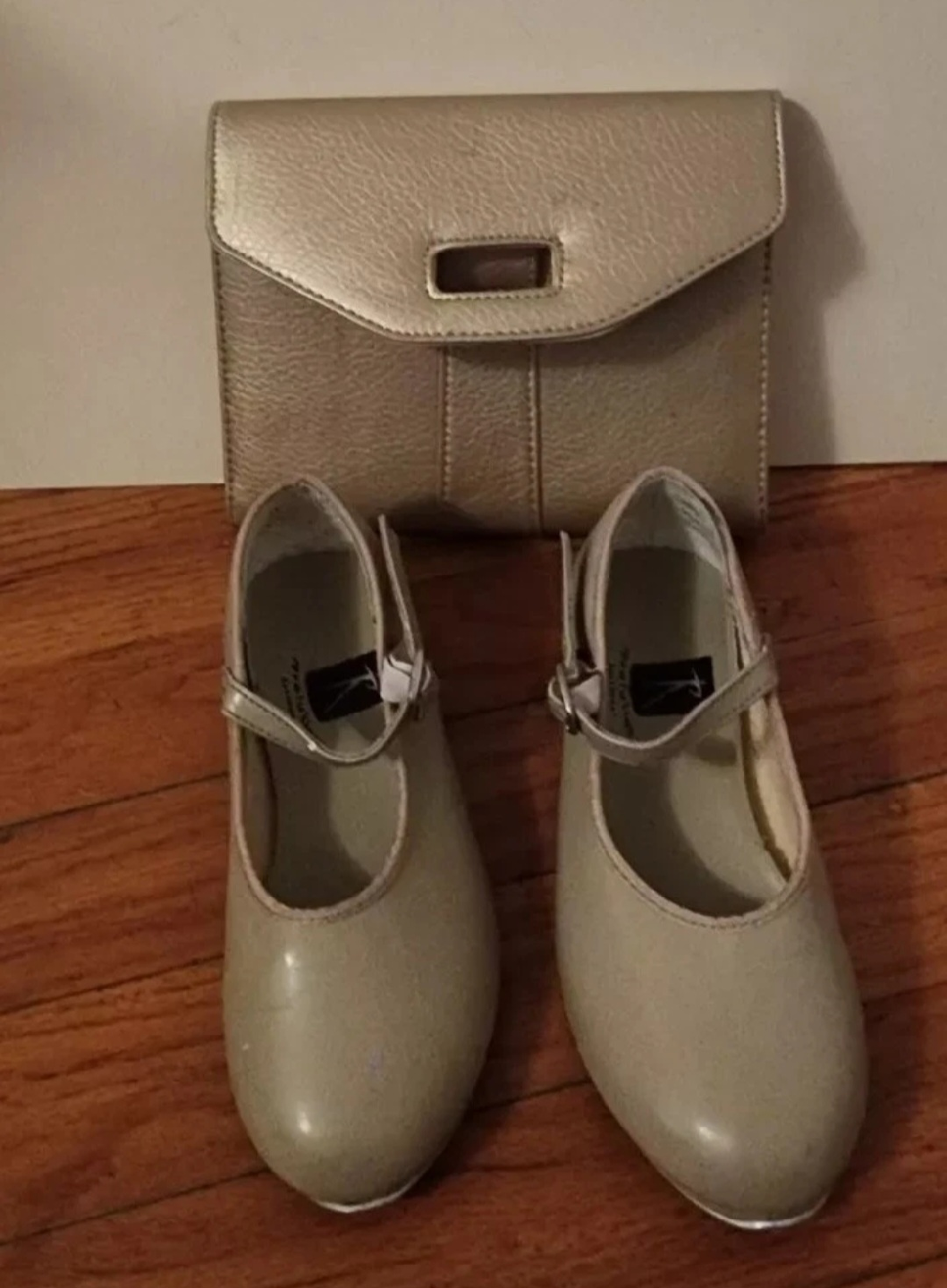 Revolution Dancewear Tap Shoes & Clutch