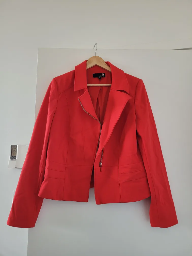 Laura Red Blazer - Size 14 thumbnail