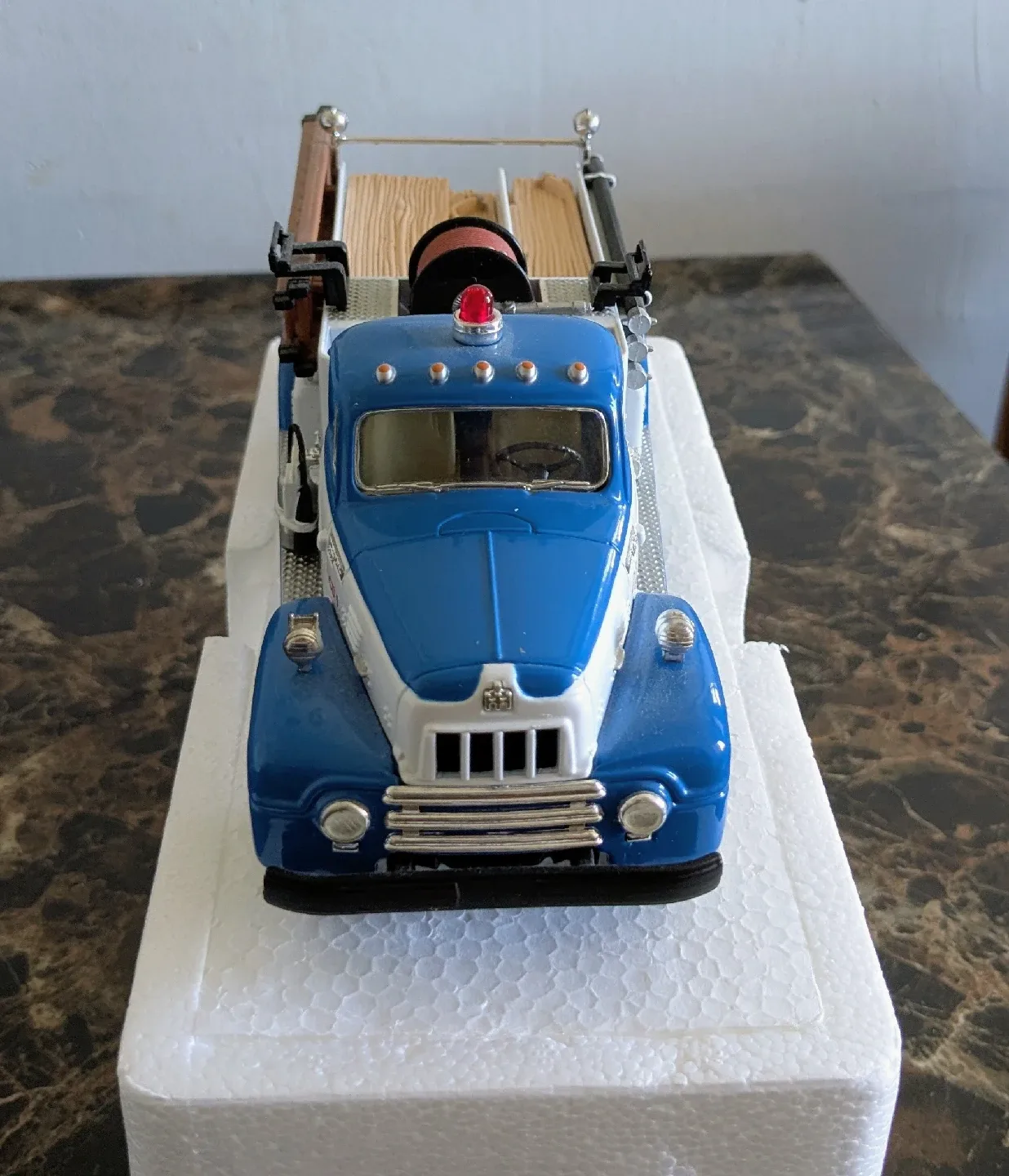 1957 International R-190 Fire Truck 1/34 Scale image indicator(4)