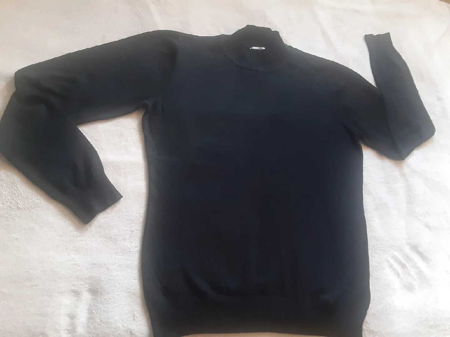 Cielo Women's Black Mock Neck Pullover Knit Sweater image indicator(7)