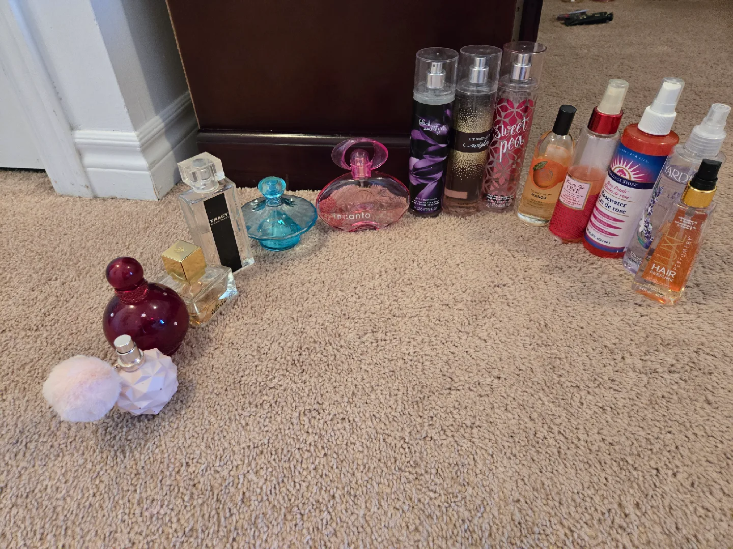 Variety of Perfumes & Body Sprays image indicator(4)