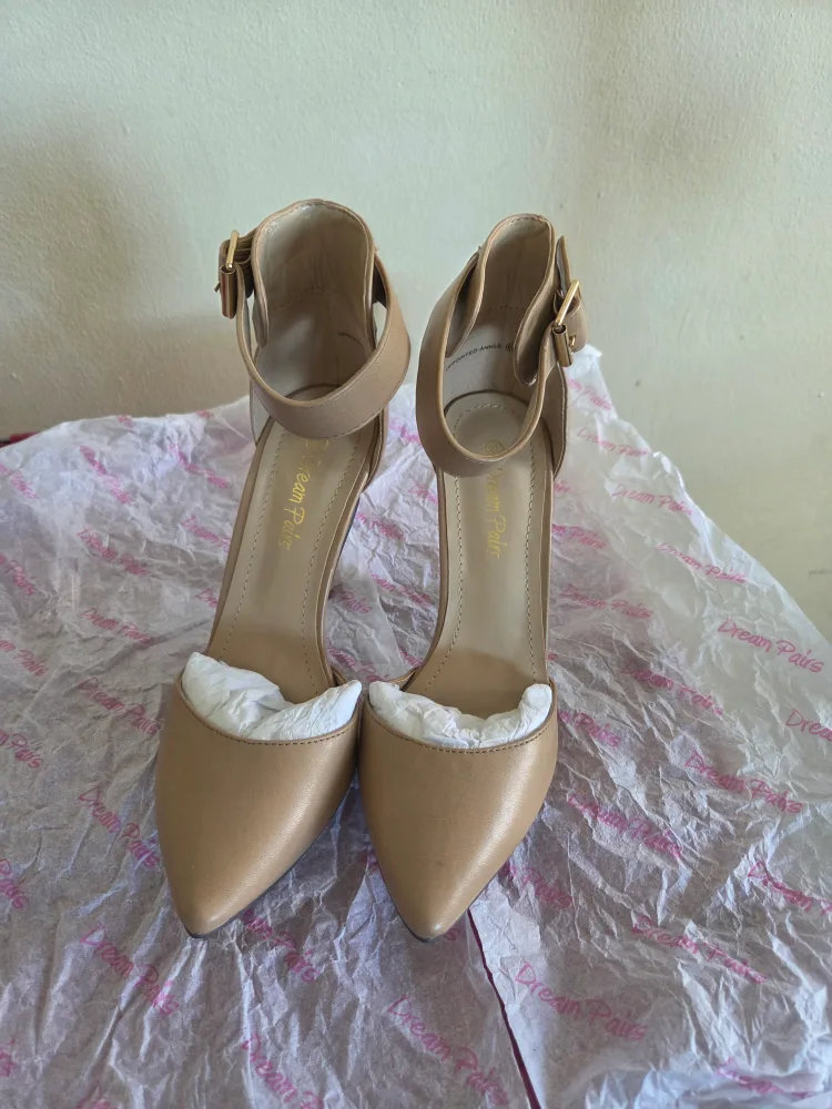 Dream Pairs Beige Heels image indicator(2)