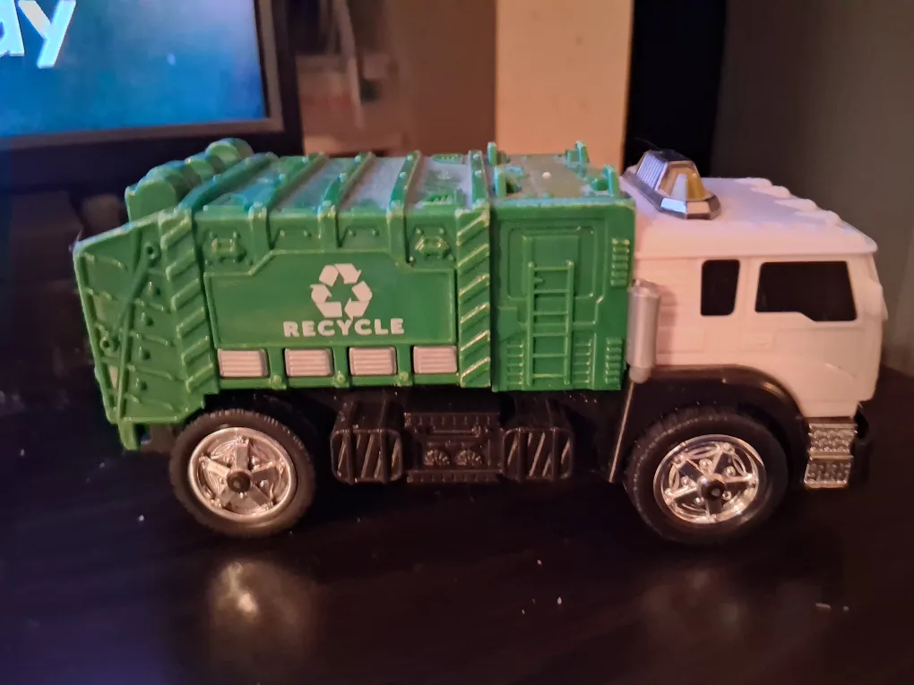 Toy Recycle Truck image indicator(2)