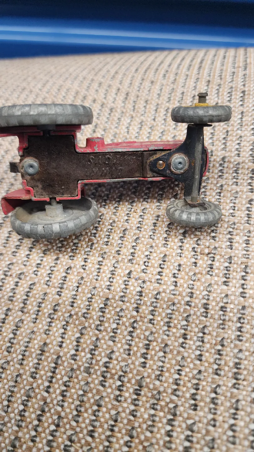 Vintage Massey Harris Dinky Toy Tractor image indicator(3)
