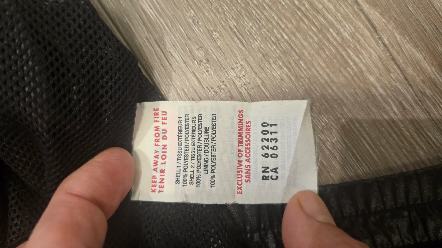 Puma Scuderia Ferrari Black Jacket - Size L image indicator(6)