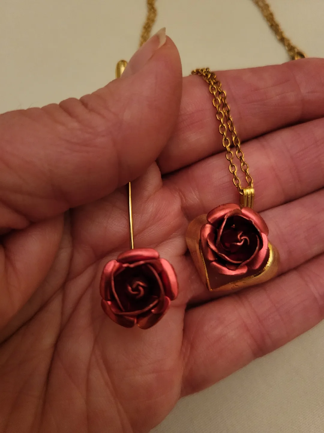 Vintage Rose Pendant Necklace & Pin Set thumbnail