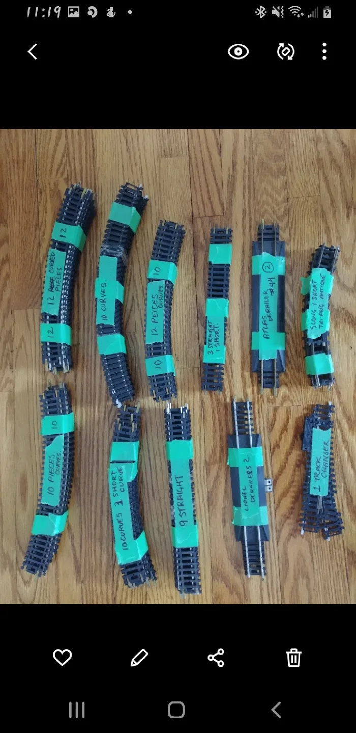 Vintage Train Set - Triang Hornby & Lionel image indicator(3)