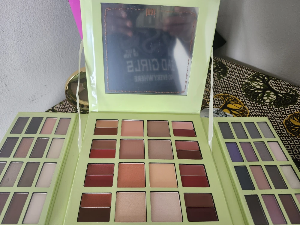 Tarte Rainforest of the Sea Eyeshadow Palette - photo 3
