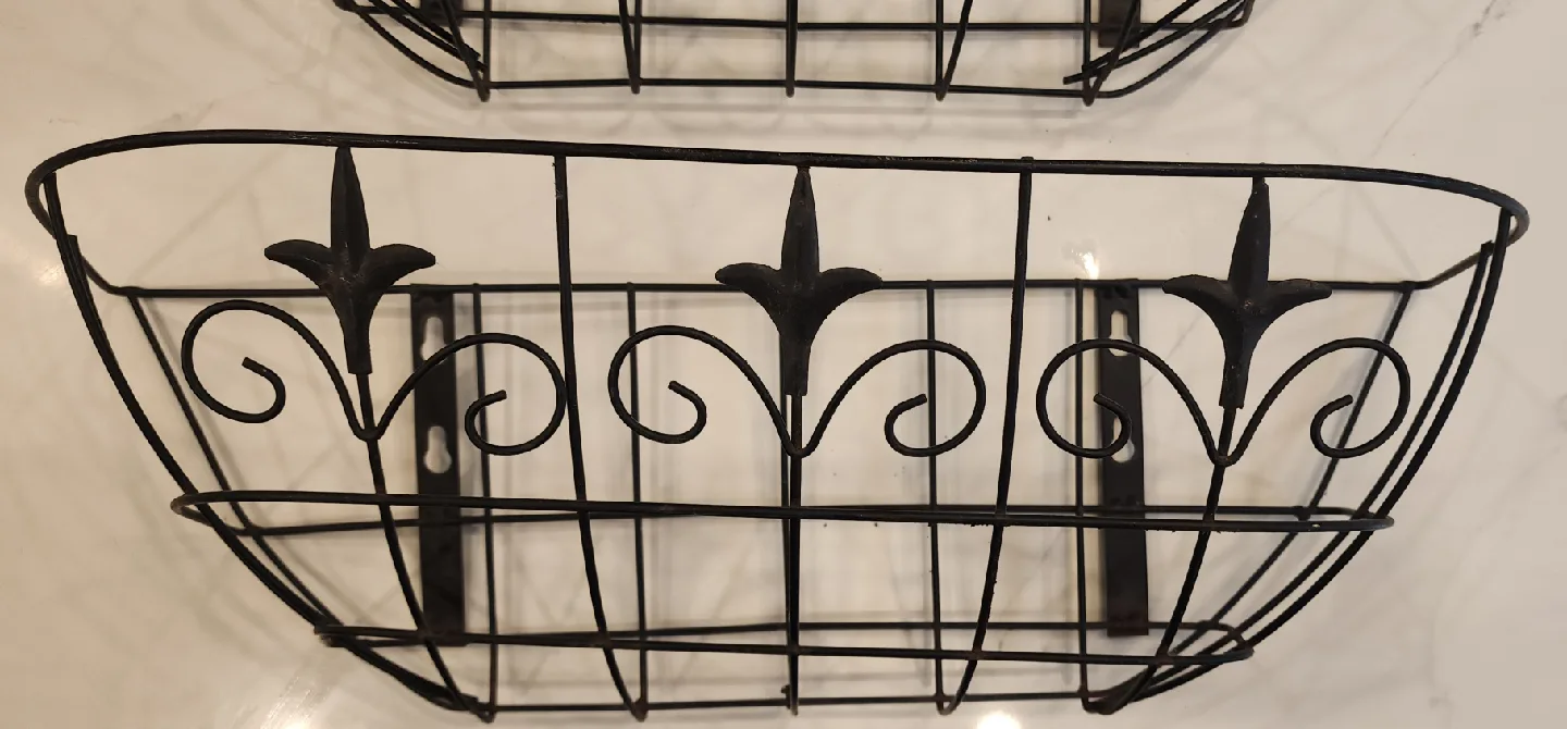 Set of 2 Vintage Metal Wall Planter Baskets image indicator(3)