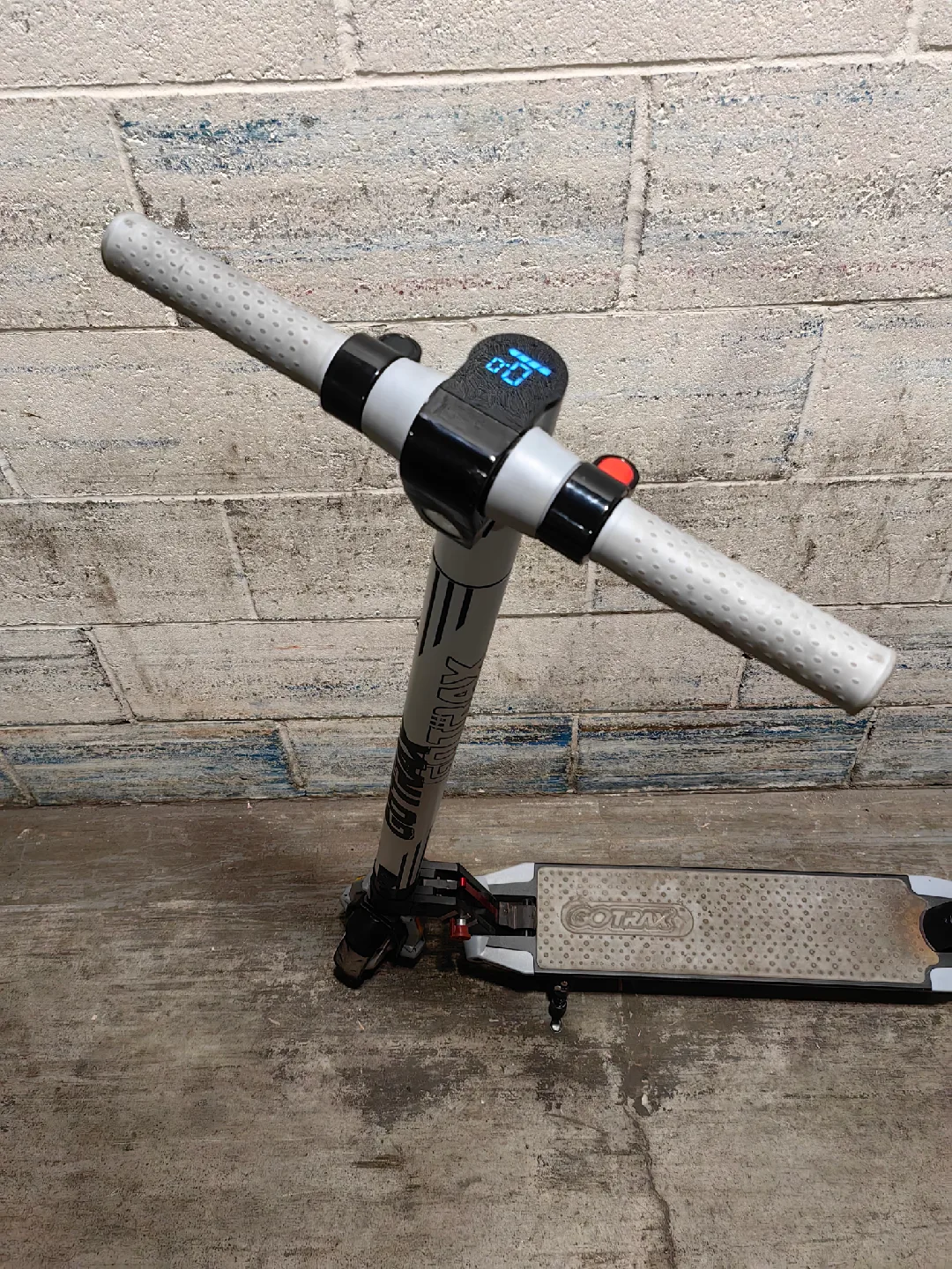 Gotrax Vibe Electric Scooter for kids image indicator(2)