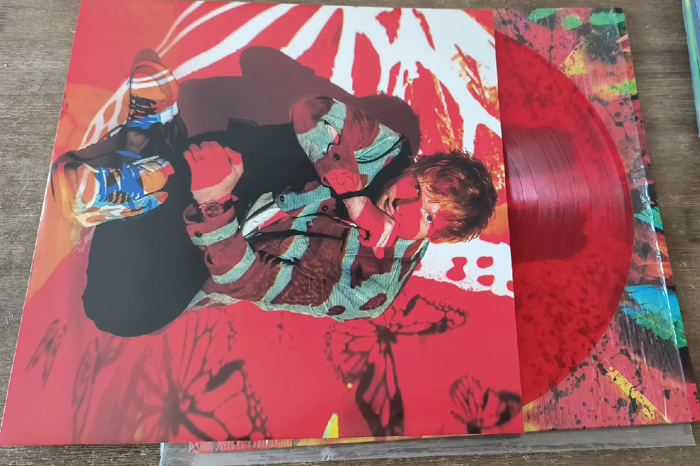Ed Sheeran = (Equals) Red Vinyl LP image indicator(2)