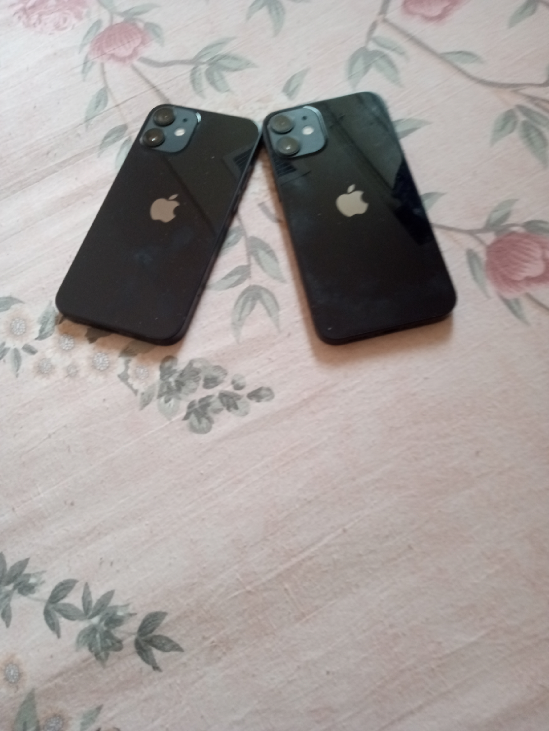 Apple iPhone 12 mini- Black