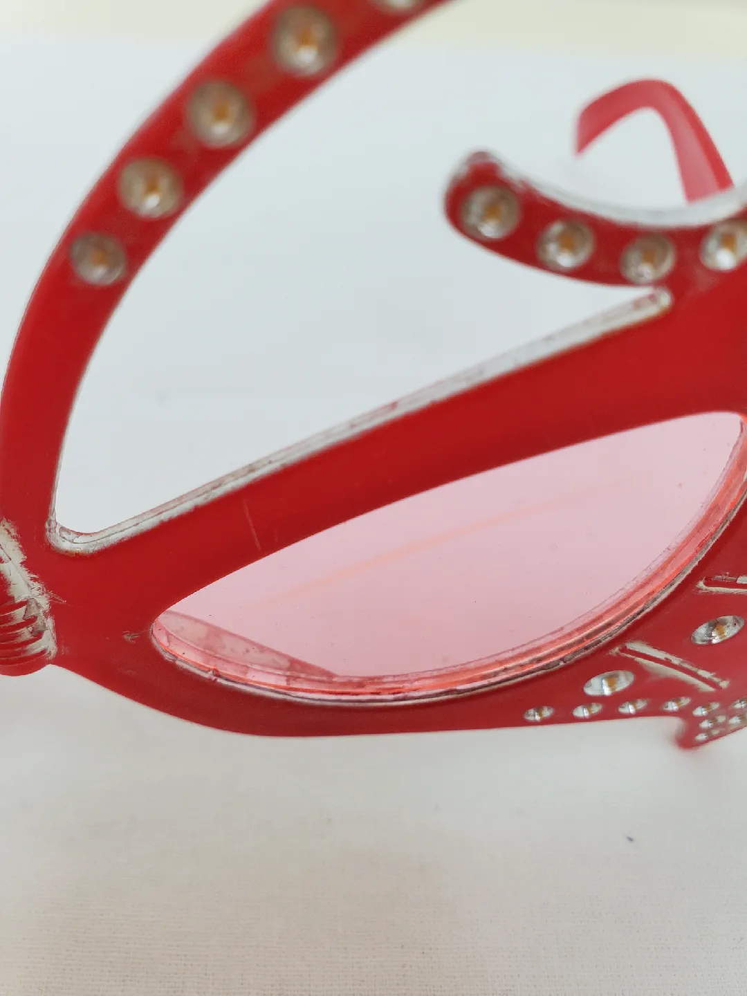 Free Red Butterfly Wing Sunglasses image indicator(4)