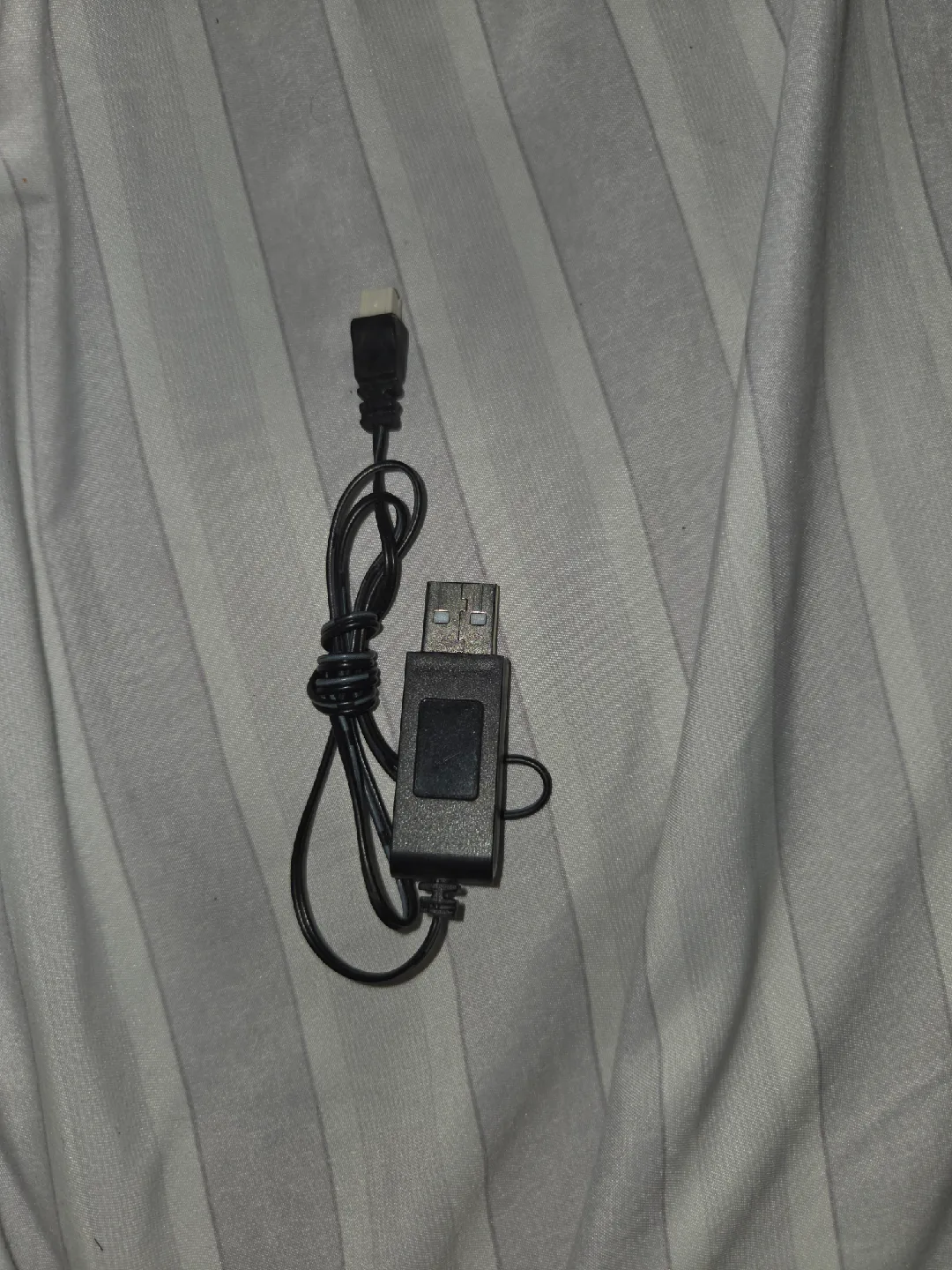 Voyage Drone with Remote & Accessories image indicator(3)