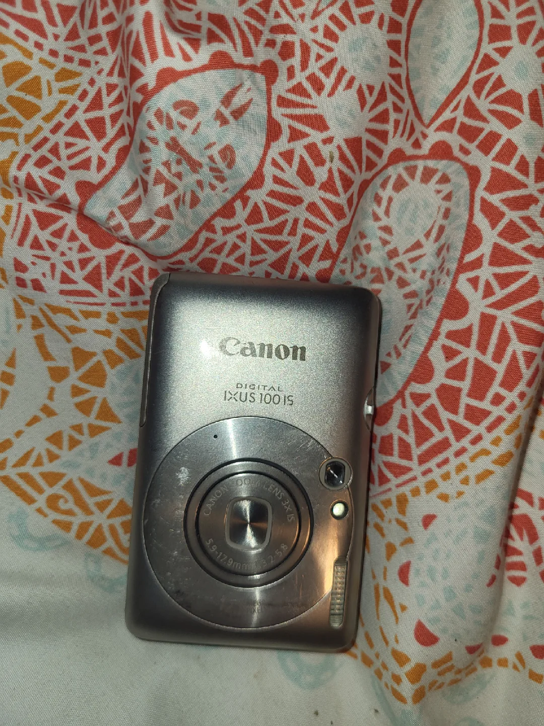 Canon Digital IXUS 100 IS Camera image indicator(2)