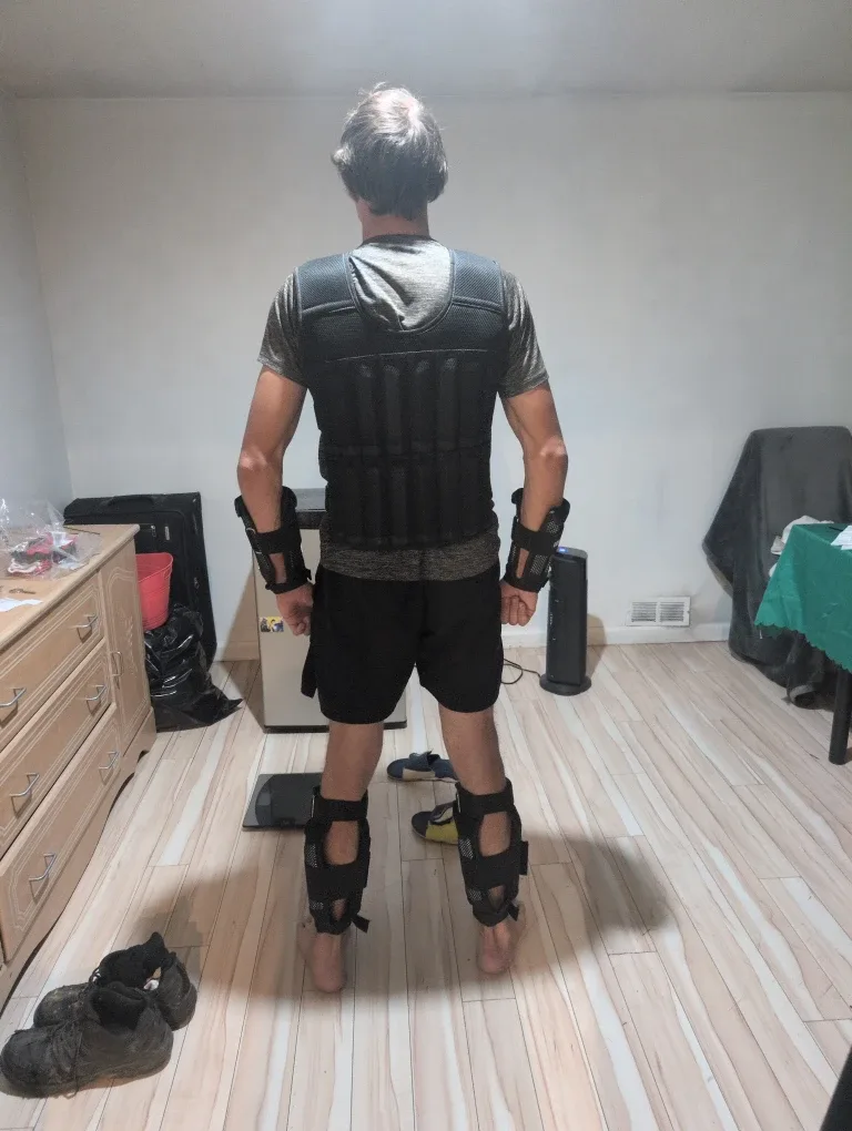 LEKRO Weighted Vest with Wrist and Leg Weights image indicator(5)