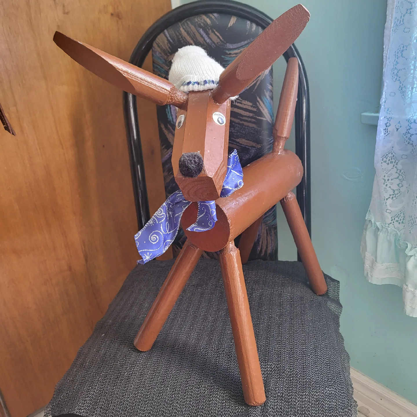 Wooden Reindeer Decoration thumbnail
