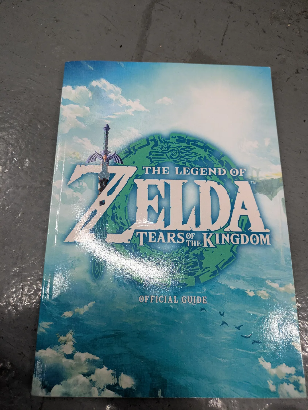 The Legend of Zelda Tears of the Kingdom Official Guide thumbnail