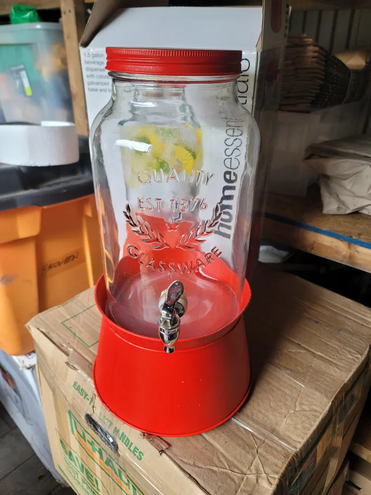 Home Essentials 1.5 Gallon Beverage Dispenser image indicator(2)