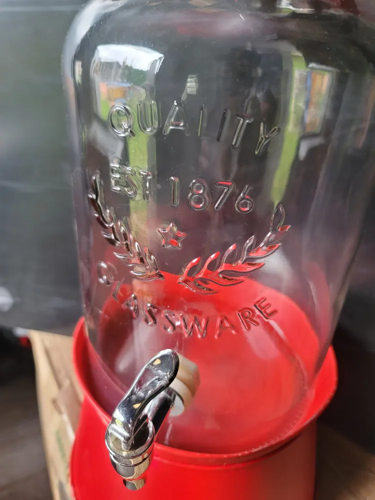 Home Essentials 1.5 Gallon Beverage Dispenser image indicator(4)