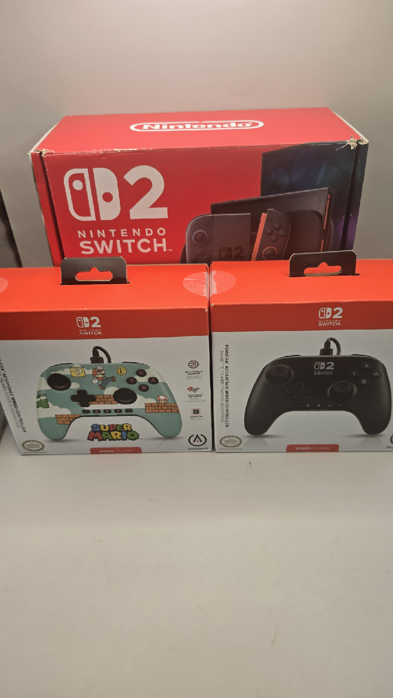 Nintendo Switch 2 plus 2 wired controllers - photo 5