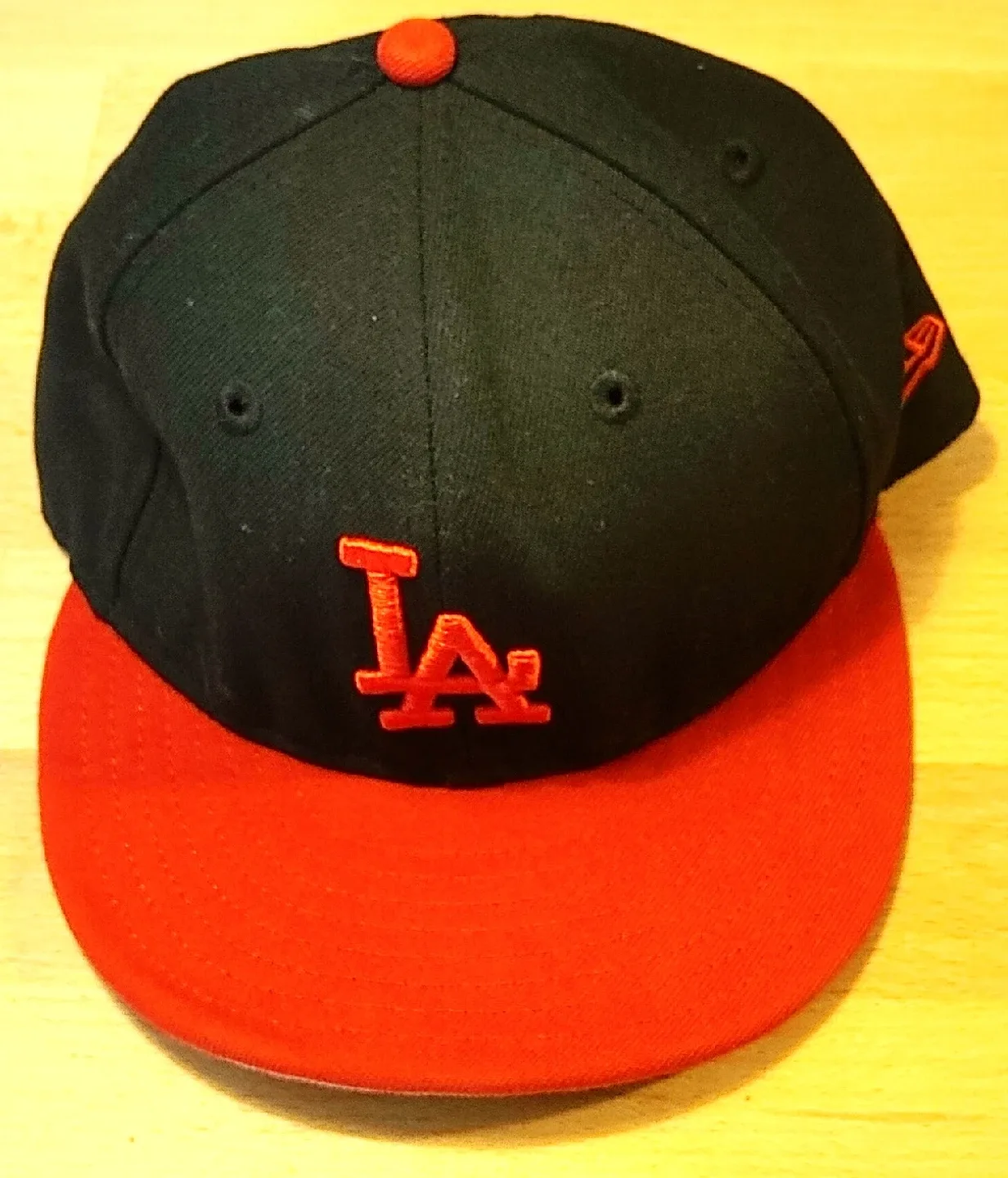 Assorted baseball capd image indicator(2)