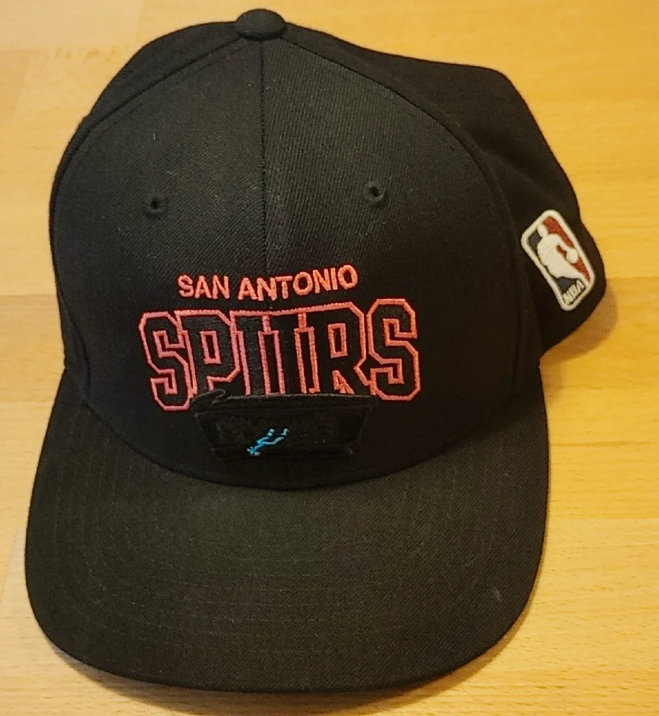 Assorted baseball capd image indicator(4)