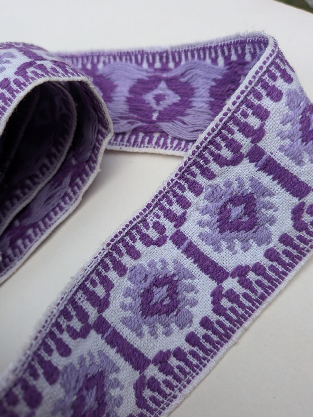 Vintage 1950's Purple & White hand woven Trim - Two yards - photo 4