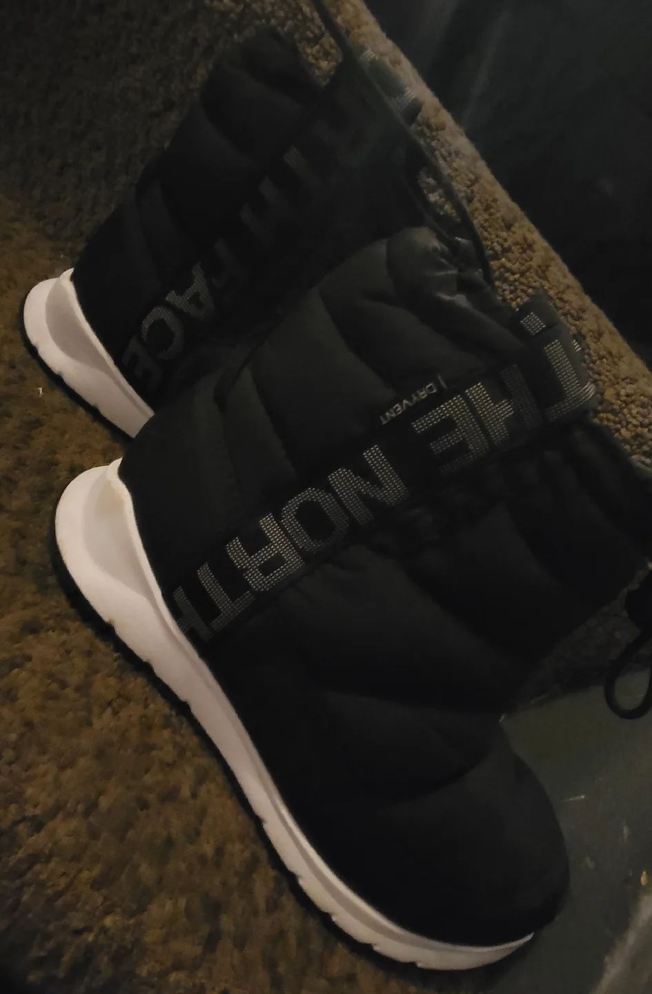 The North Face Black Winter Boots size 4 image indicator(2)