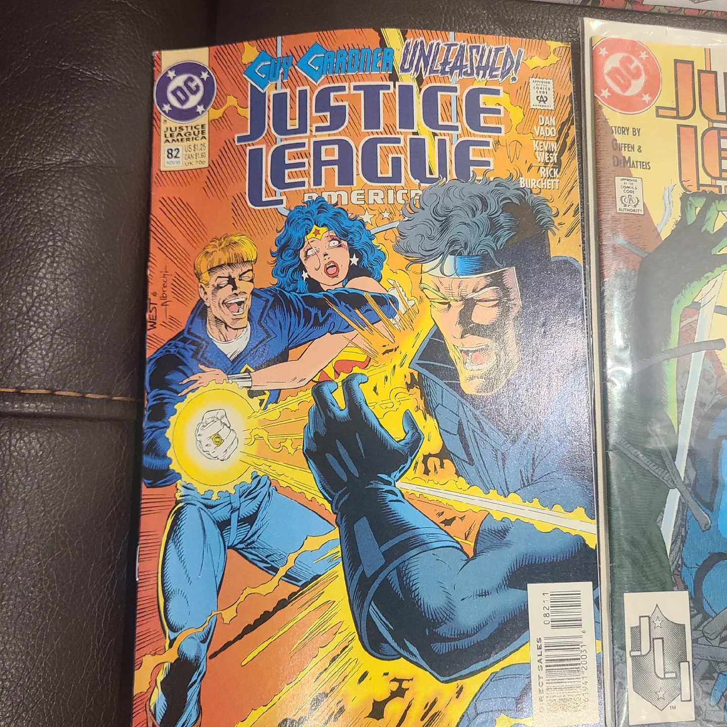 Justice League Comic Book Lot (5 Comics) image indicator(6)
