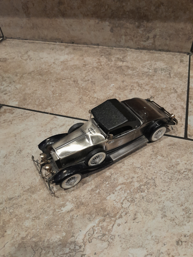 Vintage Style Car Model - photo 2