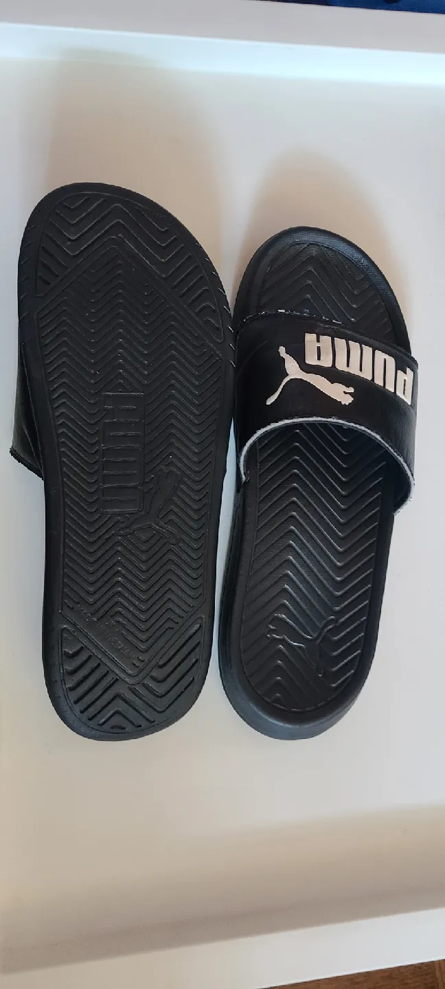 Puma Black Slides - Size 7 (UK) image indicator(2)