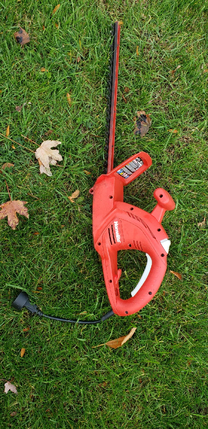 Homelite 17-Inch Electric Corded Hedge Trimmer - photo 3