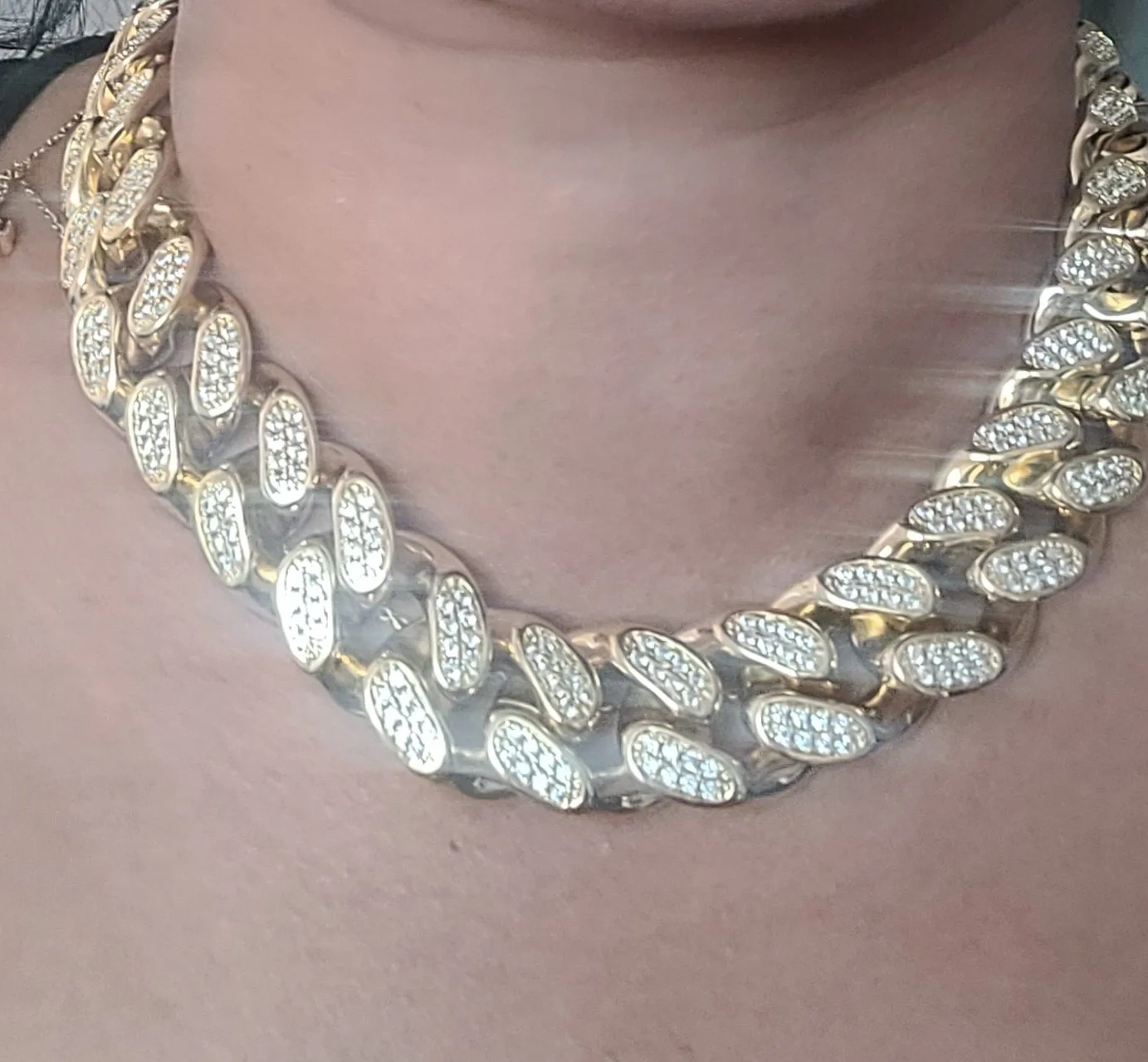 BBYKUTE Gold Cuban Link Chain image indicator(3)